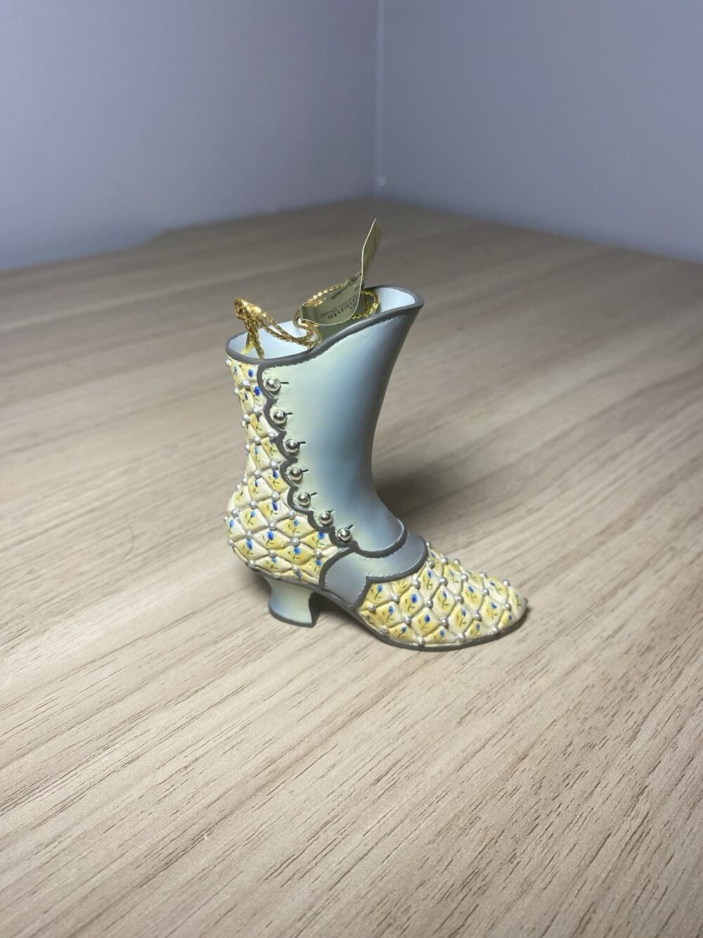 Ashton Drake Heirloom Collection Shoe Christmas Ornaments - New With Tag